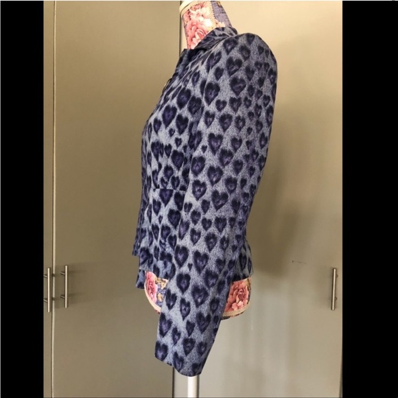 Rare vintage y2k Moschino Jeans animal heart print zip up jacket. Sz 4 - Picture 12 of 16